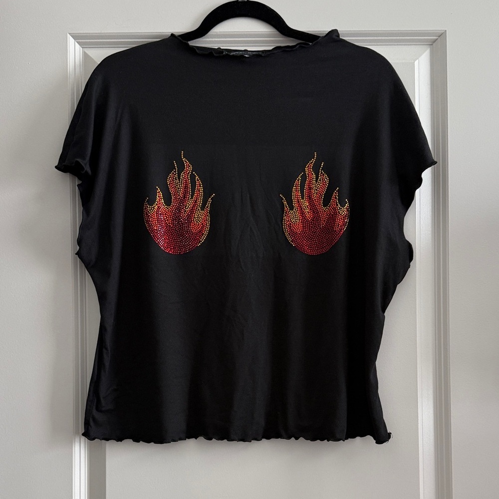 🔥 Plus-Size 3X Red Flame Embellished Tee — Gently Worn & Full of Attitude! 🔥